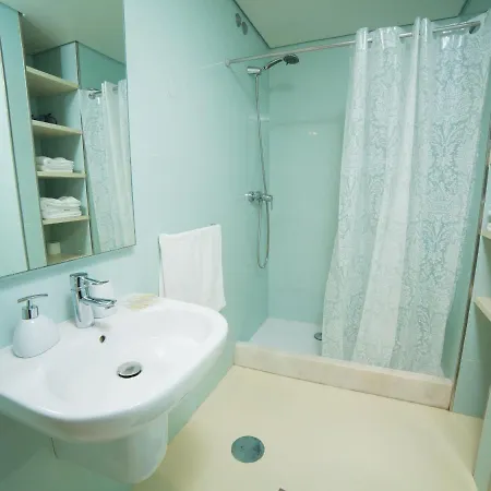 Guest - Cedofeita Apartman